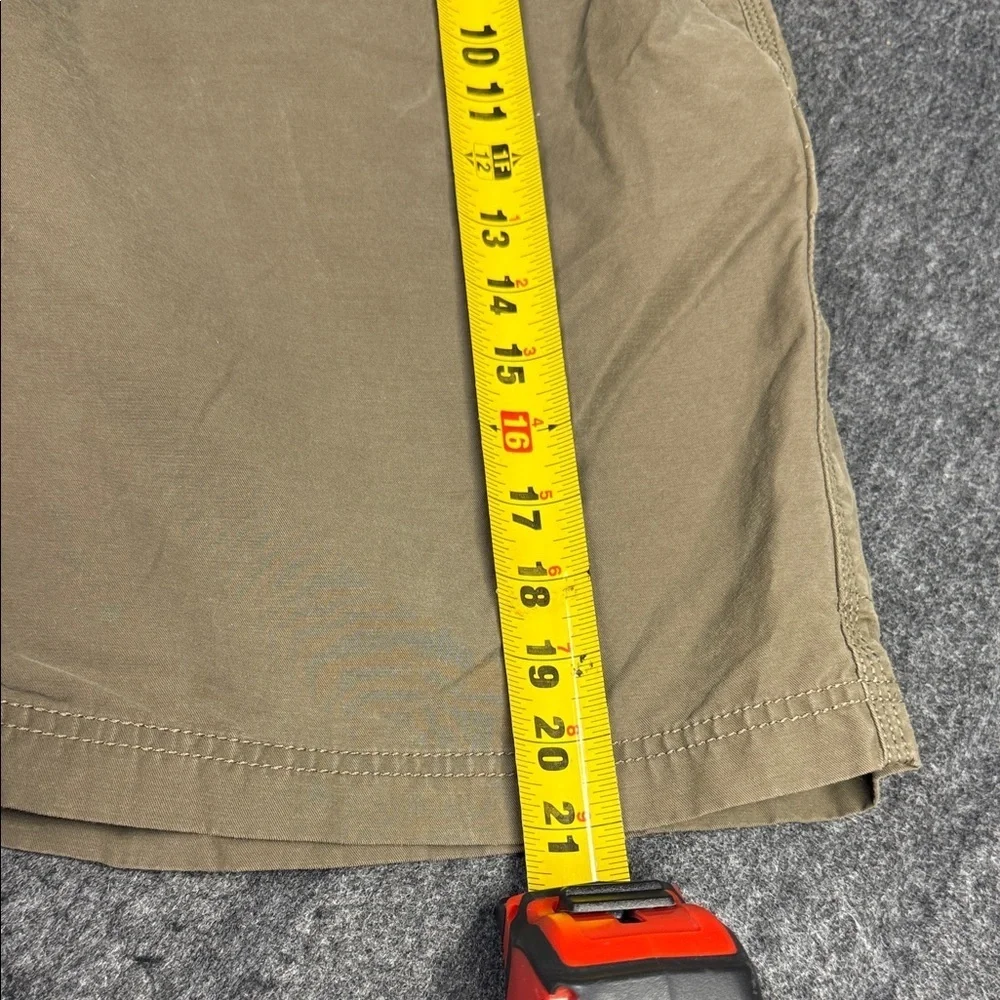 The North Face Men's Tan Cargo Shorts with Belt
